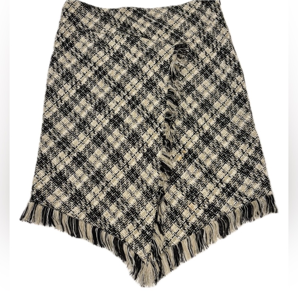 NICOLE STUDIO Tweed Skirt Size 8P Earth Tones with Fringe Down the Front.